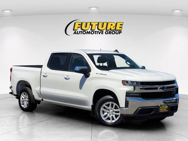 Used 2022 White Chevrolet LT image 1