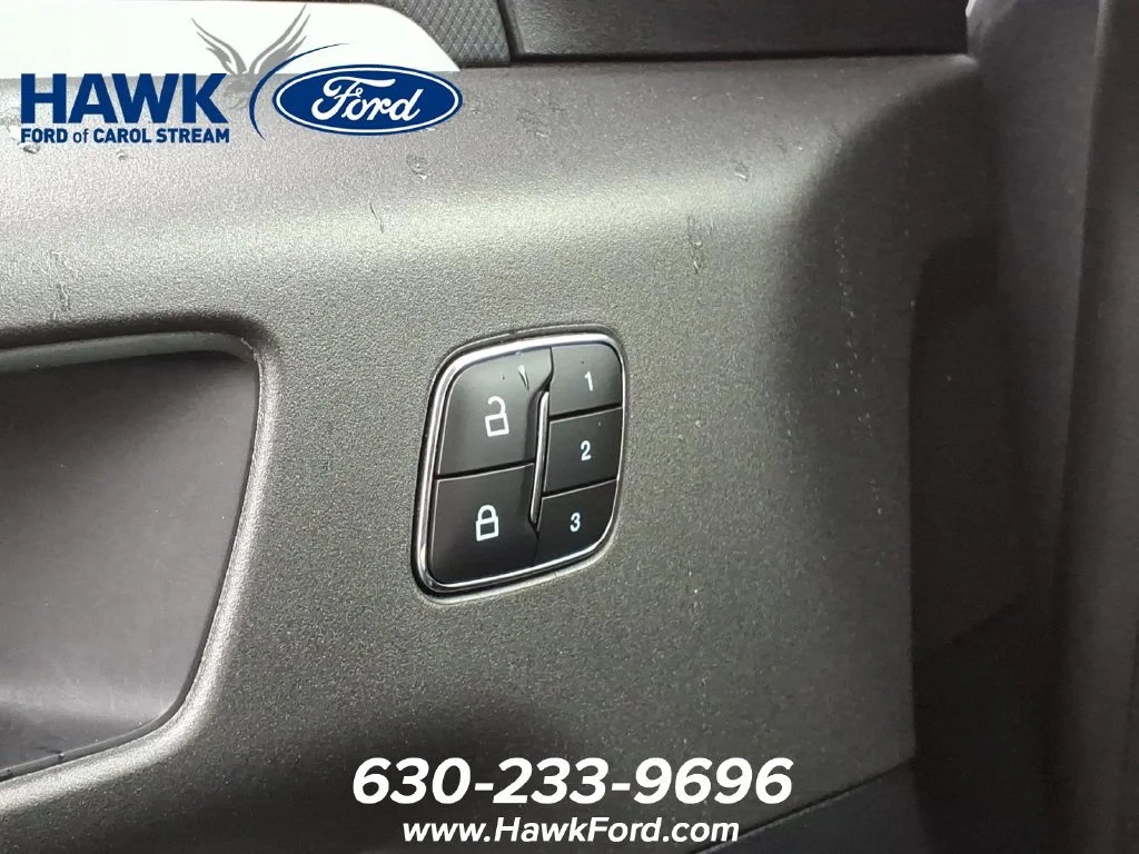 Used 2025 Gray Ford Outer Banks image 19