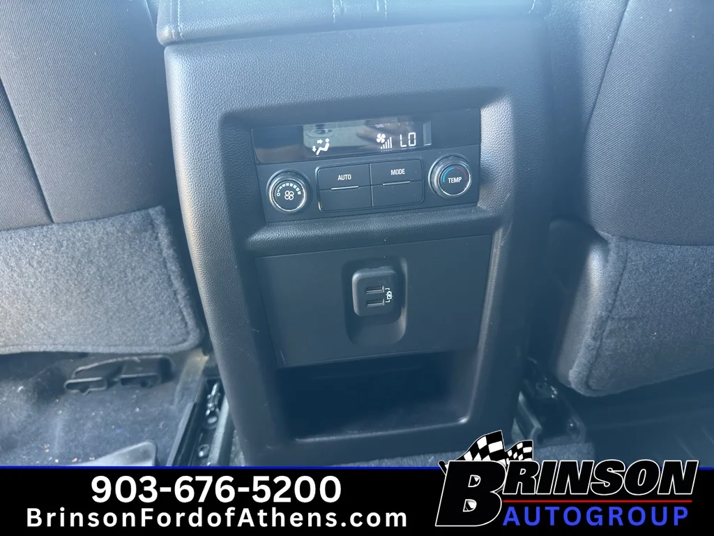 Used 2022 Silver Sage Metallic Chevrolet LT Cloth image 13