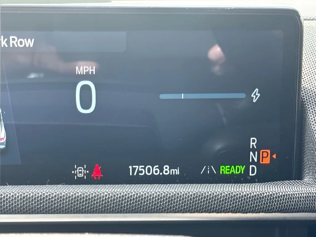 Used 2025 Beige Ford Select image 14