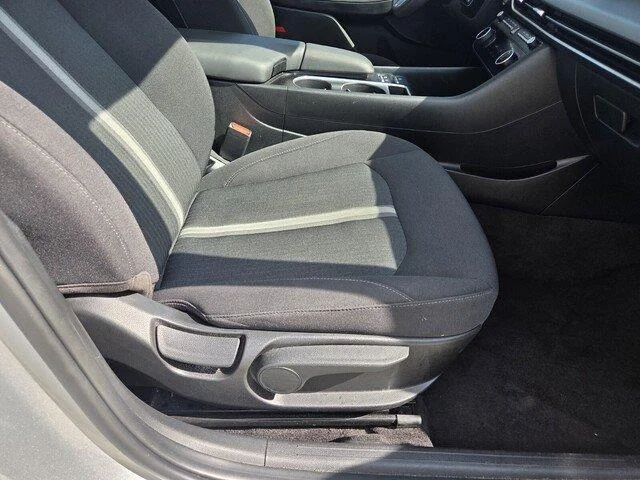 Used 2025 Aero Silver Hyundai SEL image 31