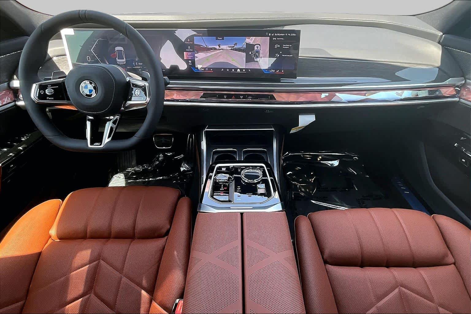 New 2026 Mineral White Metallic BMW 740i xDrive image 5