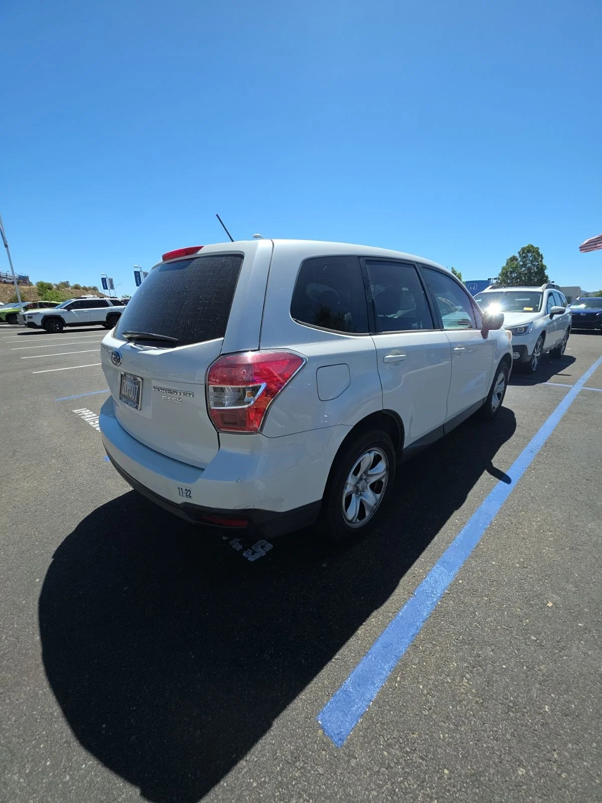Used 2014 White Subaru 2.5i image 3