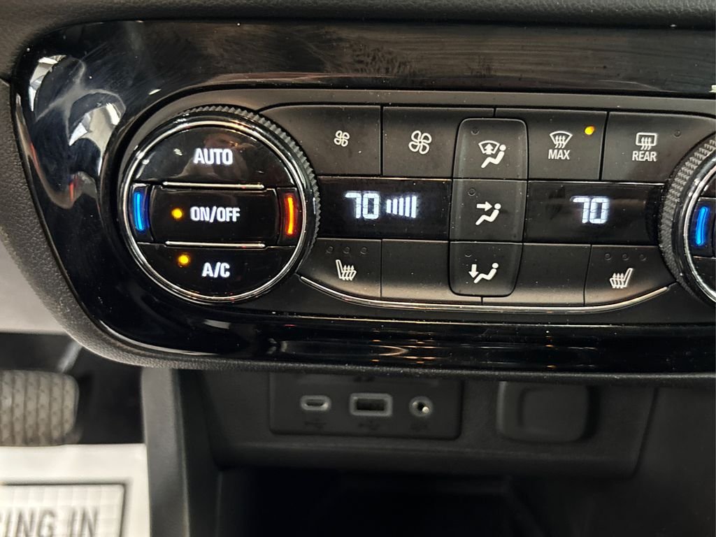 Used 2023 Black Buick Essence image 34