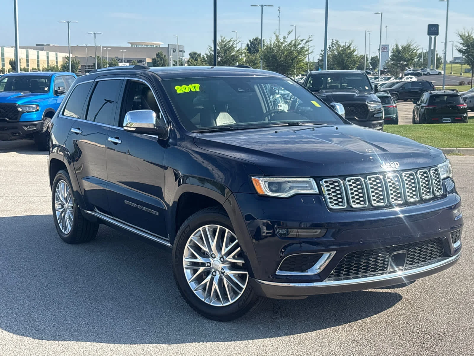 Used 2017 Jeep Grand Cherokee Summit with VIN 1C4RJFJG1HC947867 for sale in Kansas City