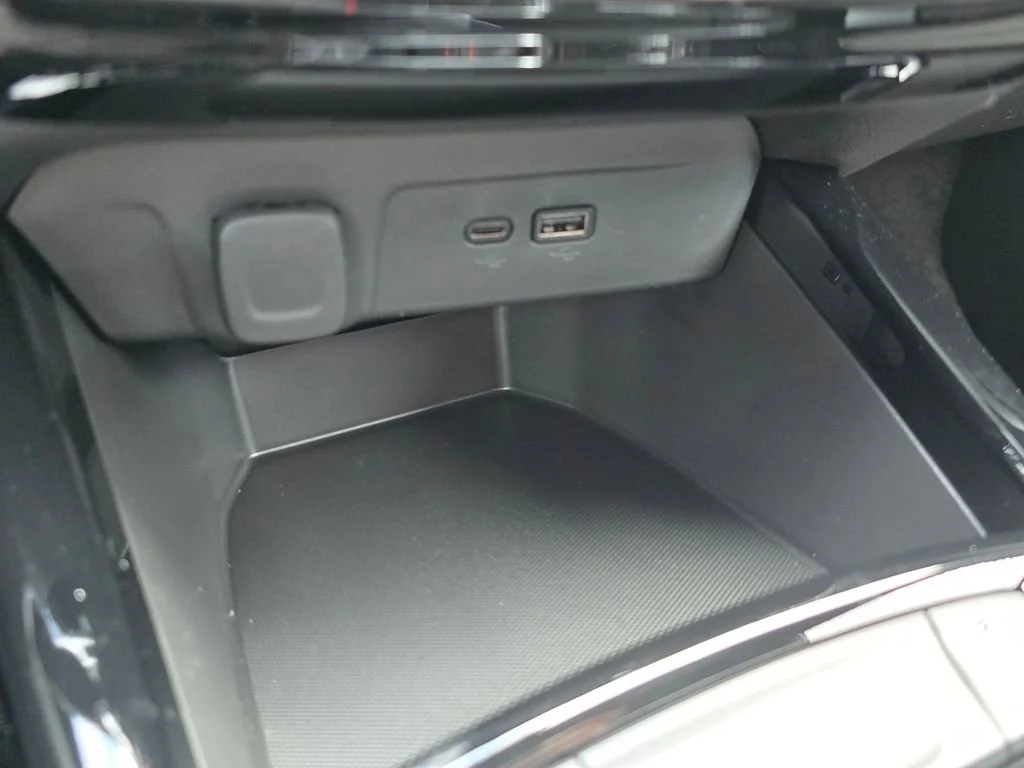 2026 Chevrolet Trax RS - Photo 32