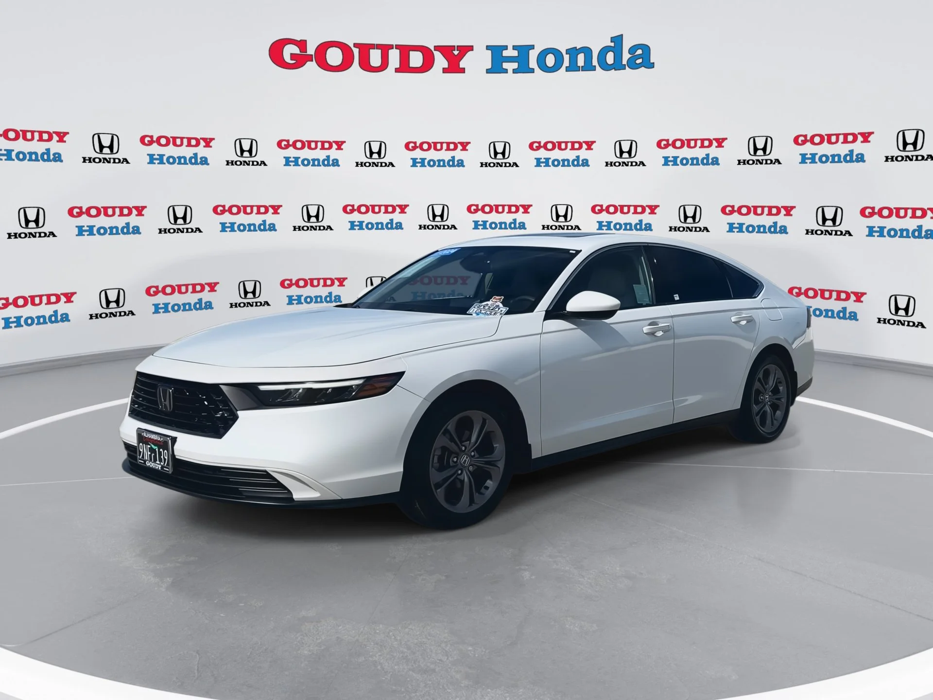 Certified Used 2024 Platinum White Pearl Honda EX image 4