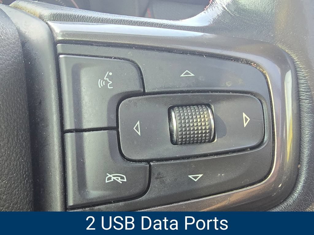Used 2021 BLACK Chevrolet RST image 30