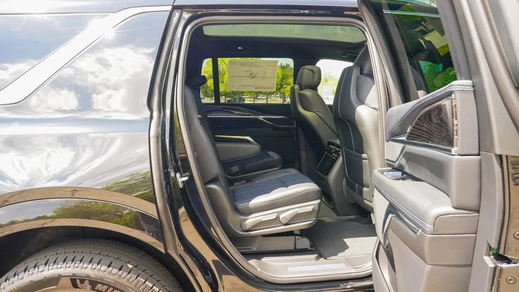 2026 Cadillac Escalade IQL Luxury - Photo 15