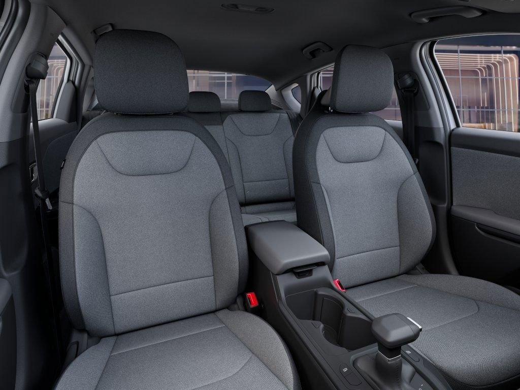 Used 2025 White Kia LXS image 16