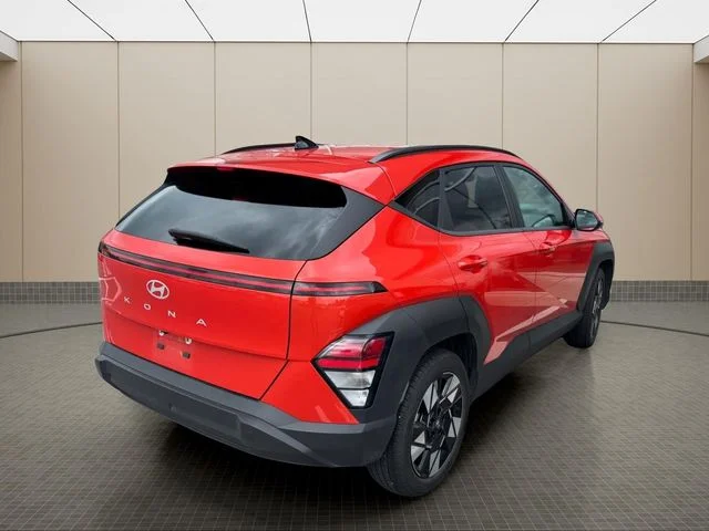 Used 2025 Orange Hyundai SEL image 15