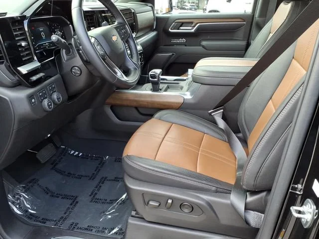 Used 2025 Black Chevrolet High Country image 14