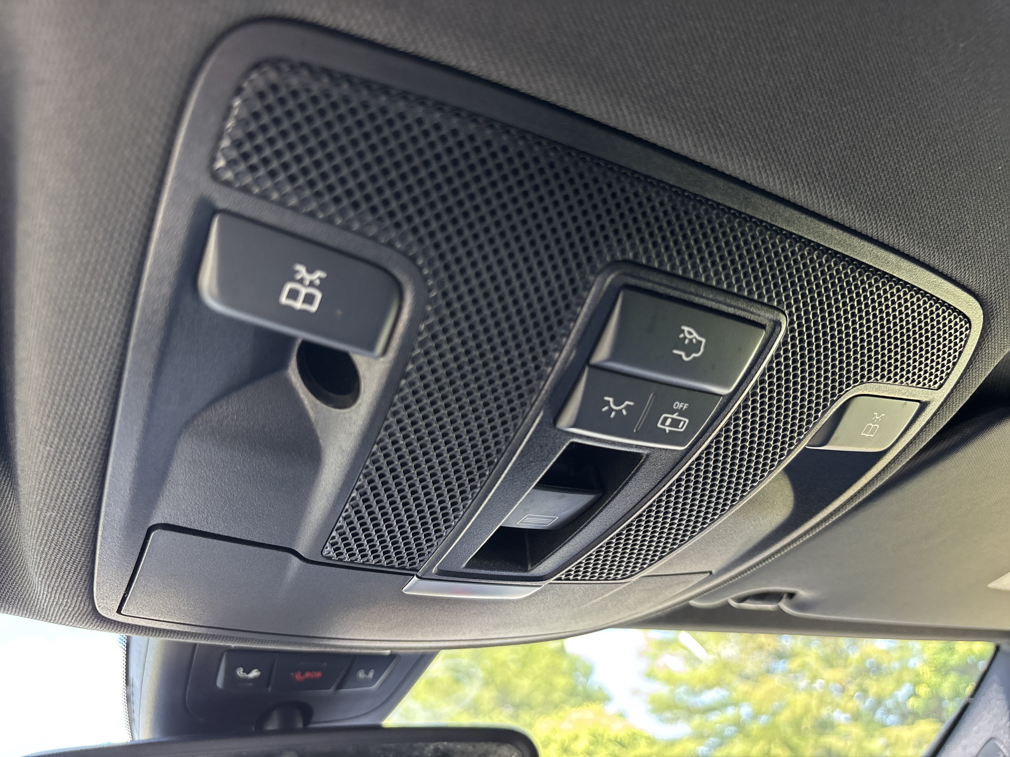 Used 2019 Cosmos Black Metallic Mercedes-Benz GLA 250 4Matic image 39