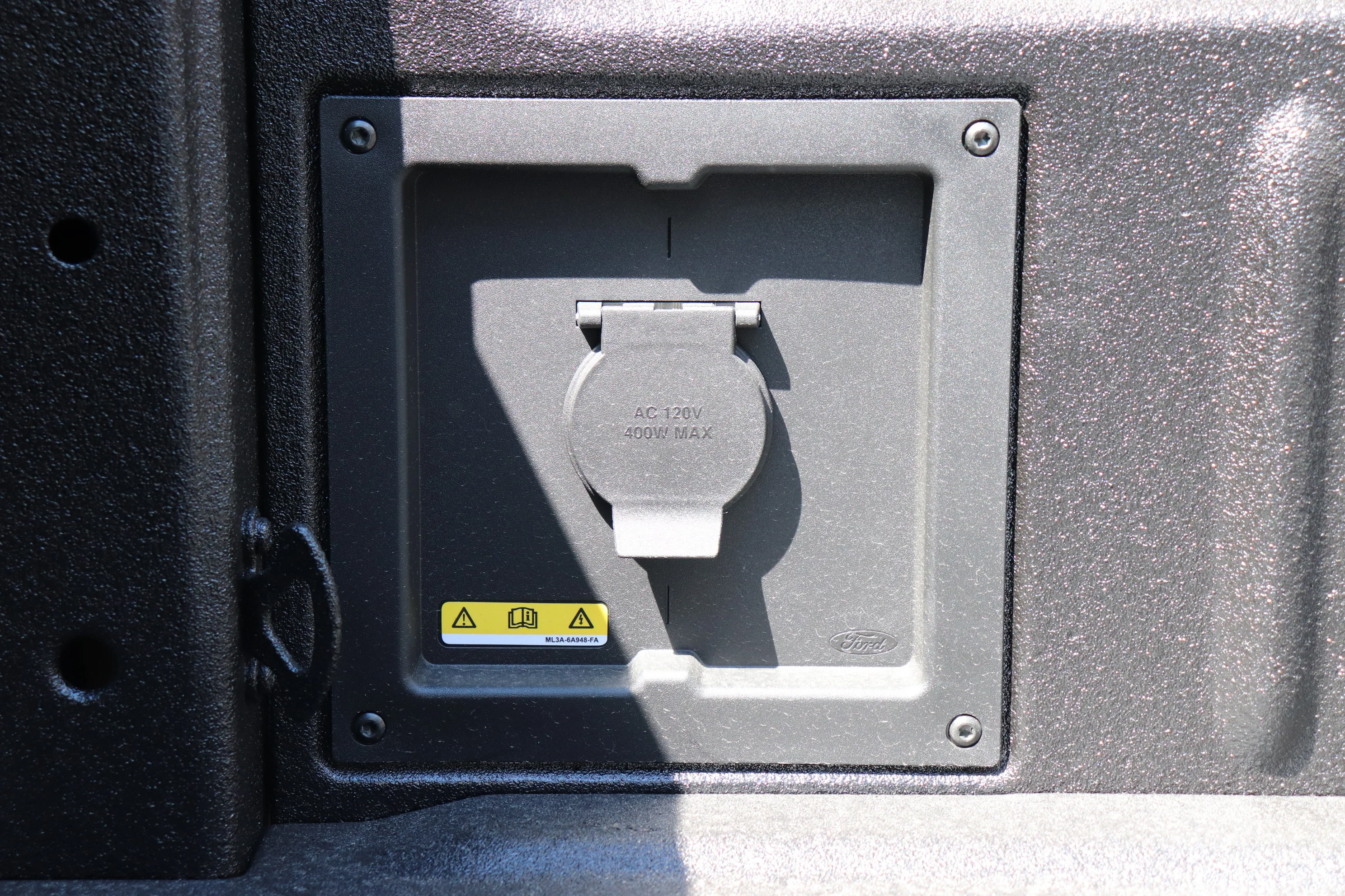 New 2026 OXFORD WHITE Ford XLT image 6