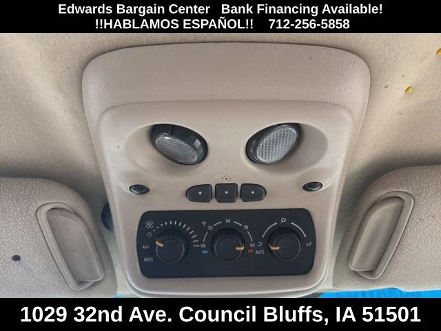 Used 2005 Silver GMC Denali image 21