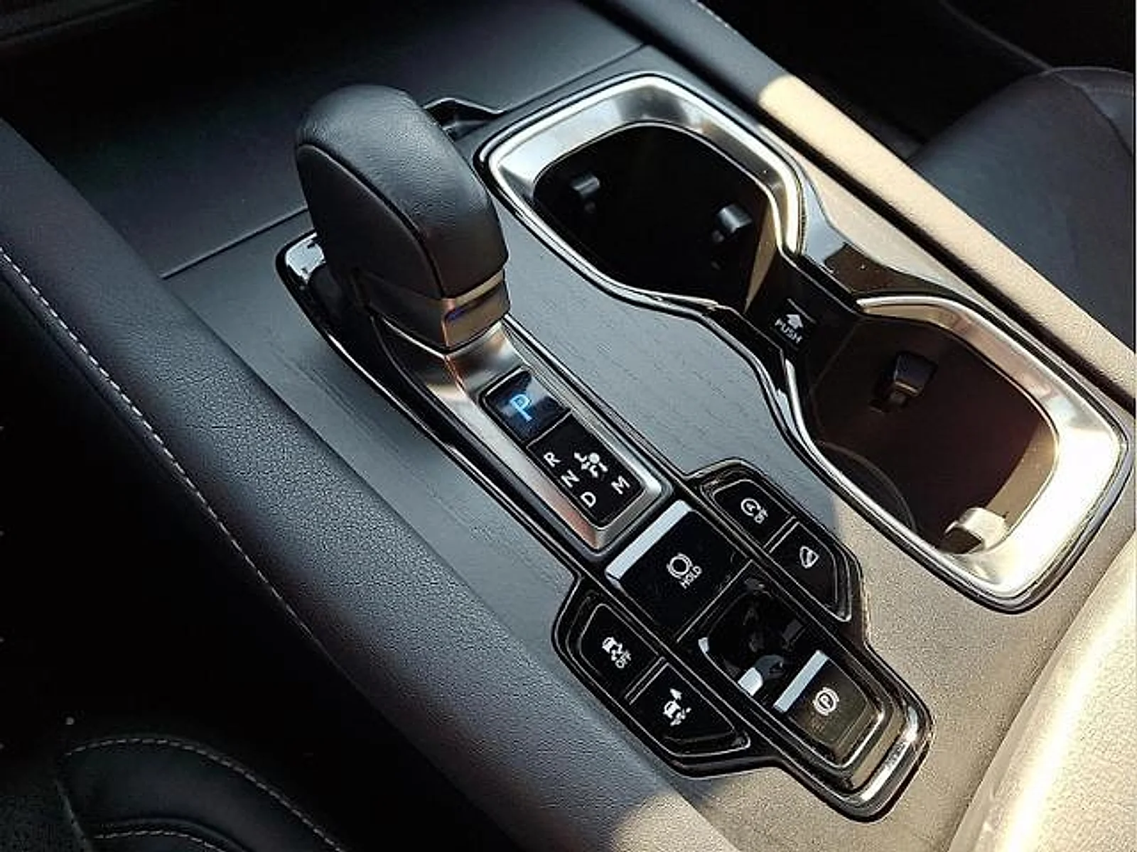 2023 Lexus RX 350 - Photo 16