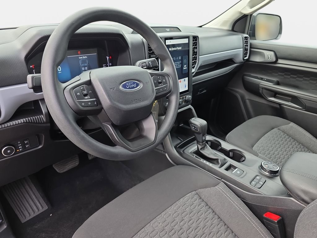 Used 2025 Beige Ford XL image 16