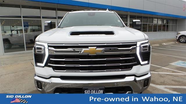 Used 2024 Summit White Chevrolet LTZ image 25