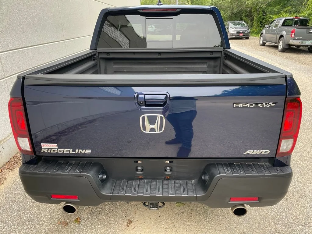 Used 2022 Obsidian Blue Pearl Honda AWD RTL image 28