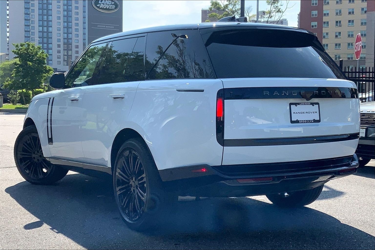 New 2026 Fuji White Land Rover SE image 12