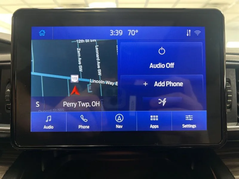 Used 2020 White Ford Limited image 30