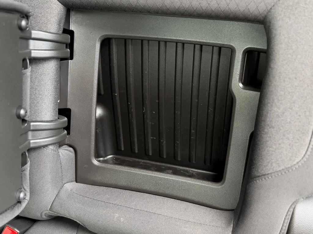Used 2022 White GMC Elevation image 6