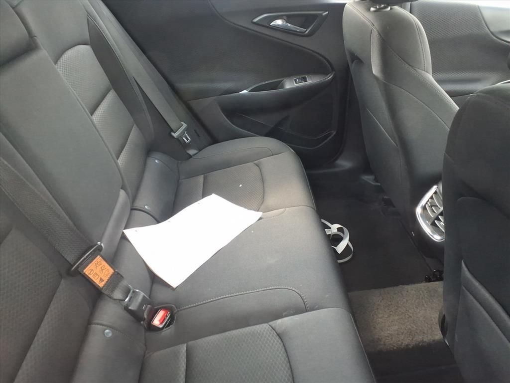 Used 2025 White Chevrolet LT image 9