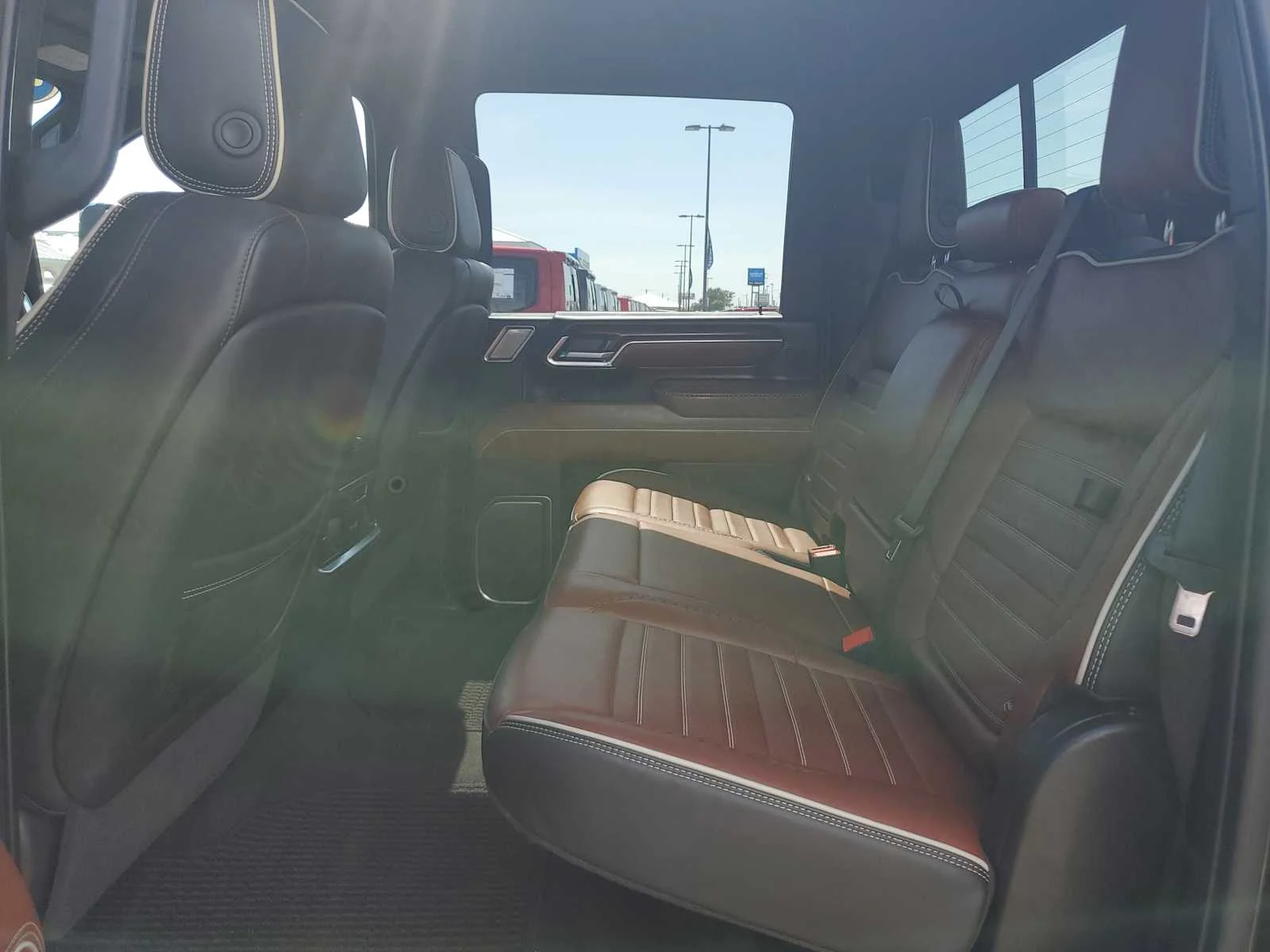 Used 2025 Onyx Black GMC Denali Ultimate image 13