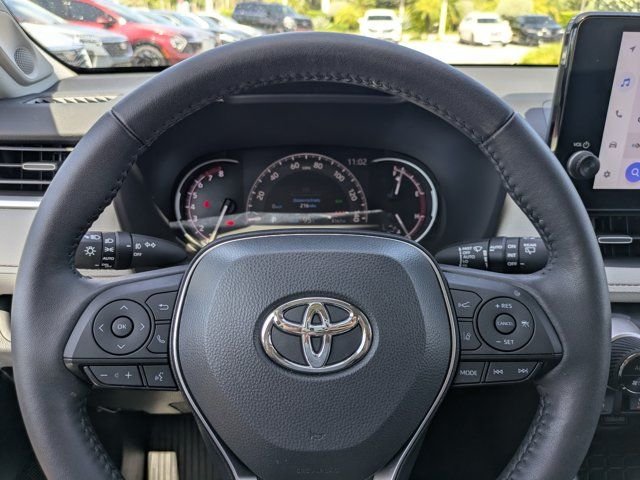 Used 2023 Red Toyota XLE Premium image 25