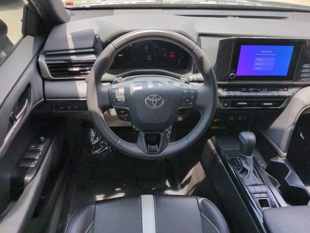 Used 2025  Toyota SE image 14