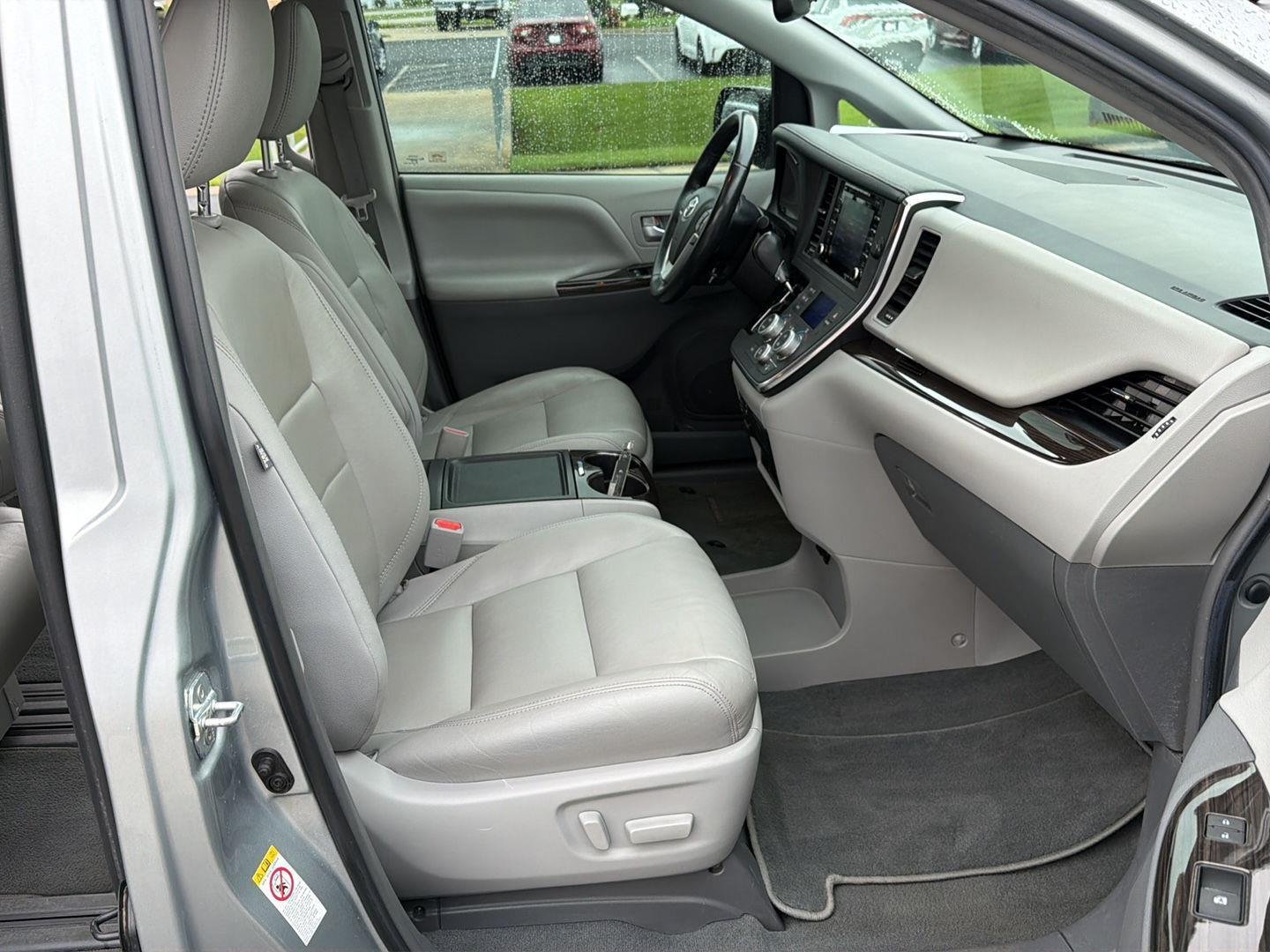 Used 2019 Celestial Silver Metallic Toyota XLE Premium 8-Passenger image 13