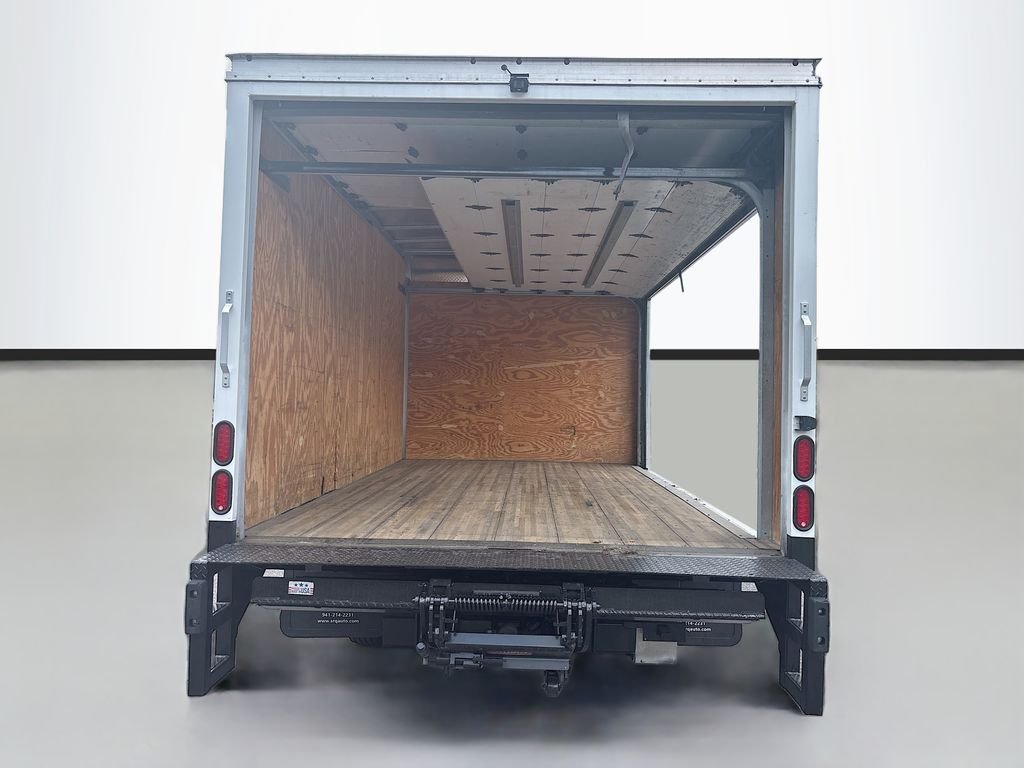 Used 2021 Arc White Chevrolet Base image 11