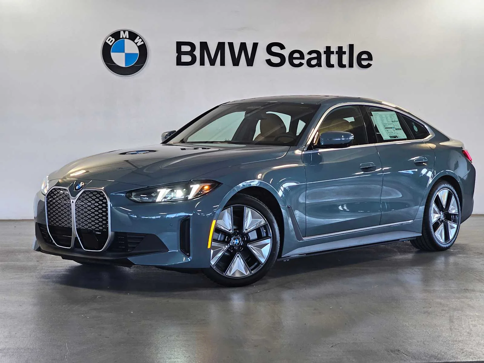 2026 BMW i4 40