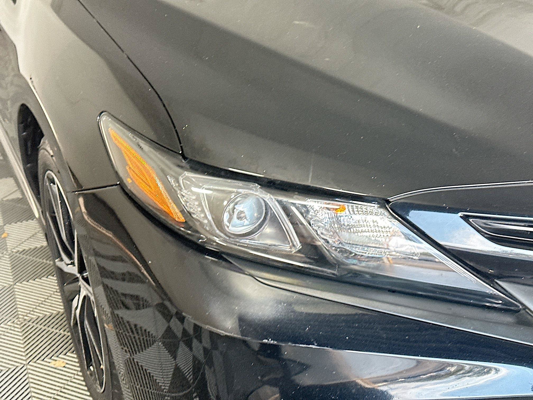 Used 2022 Midnight Black Metallic Toyota SE image 9