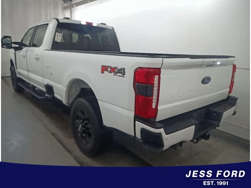 Used 2023 Oxford White Ford XLT image 2