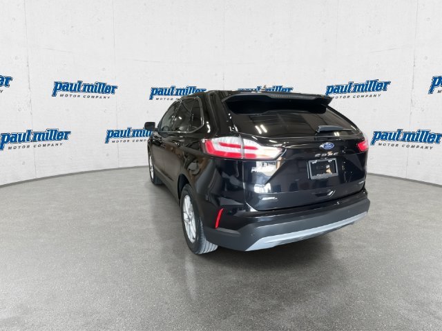 Certified Used 2022 Black Ford SEL image 9