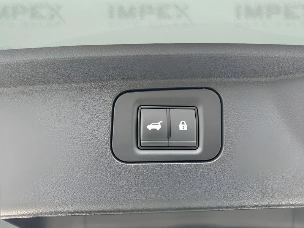 Used 2025 White Nissan PRO-4X image 31