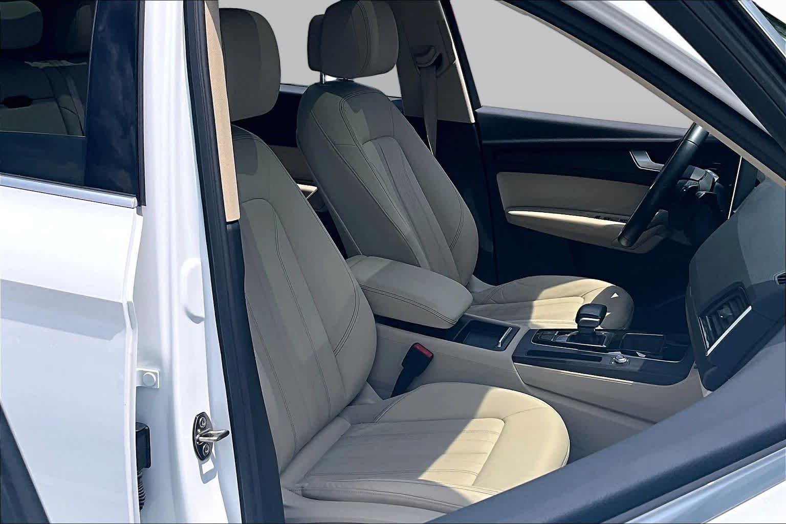 Used 2022 Glacier White Metallic Audi Premium image 9