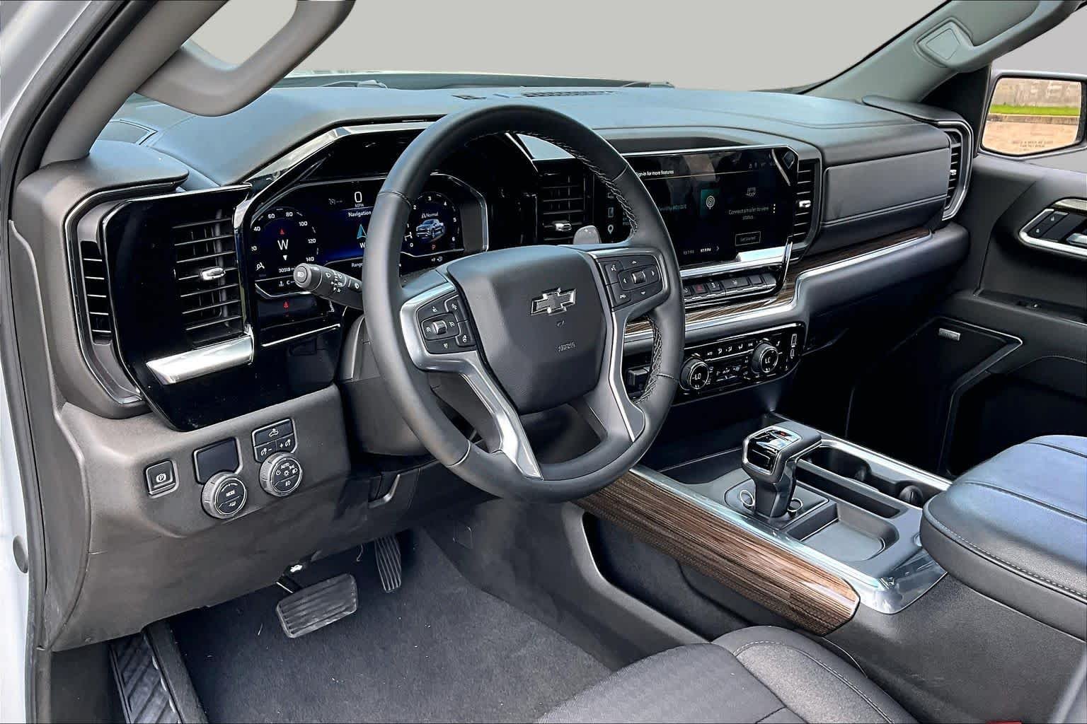 Used 2025 Slate Gray Metallic Chevrolet RST image 17