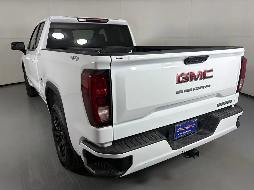 Used 2023 White GMC Elevation image 7