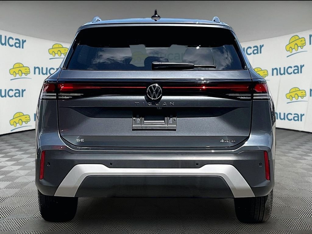 Certified Used 2025 Gray Volkswagen 2.0T SE image 5