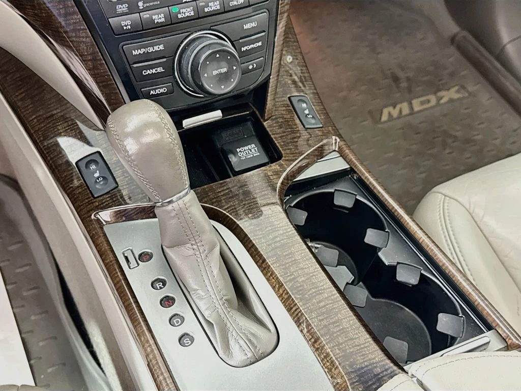 Used 2011 Silver Acura Tech/Entertainment Pkg image 21
