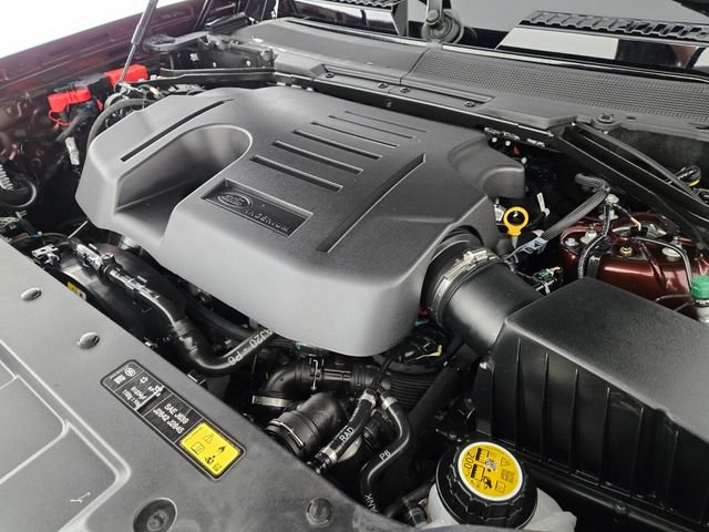 Used 2023  Land Rover X image 19