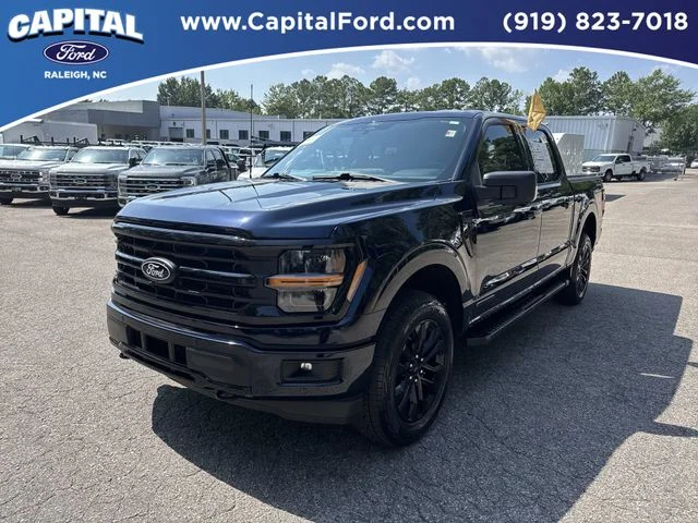 Used 2025 Blue Ford XLT image 4