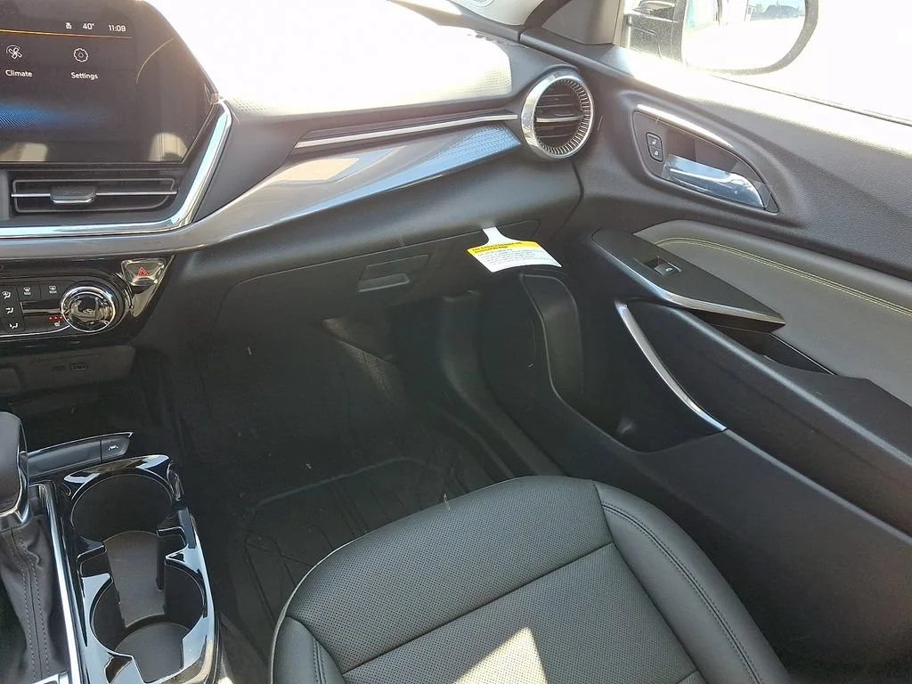 New 2026 Summit White Chevrolet ACTIV image 12