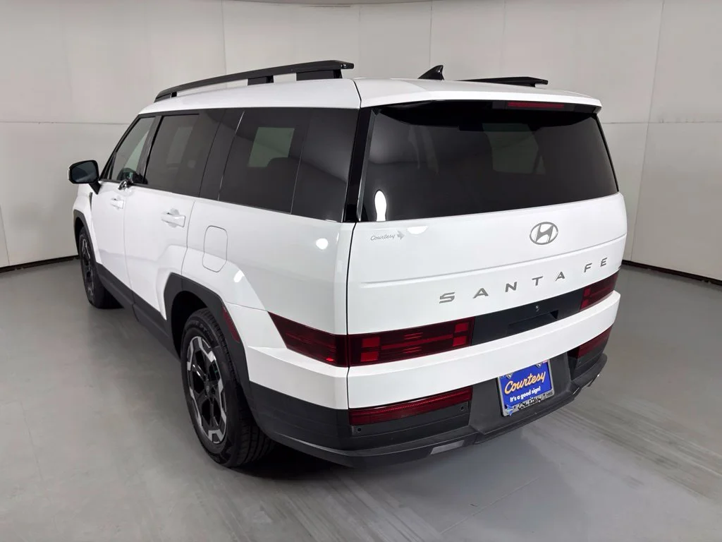 Used 2024 White Hyundai SEL image 6