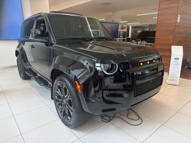 New 2026 Narvik Black Land Rover OCTA image 4