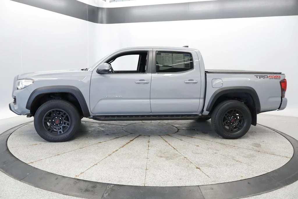 Used 2018 Toyota Tacoma TRD Off Road with VIN 5TFCZ5AN7JX157480 for sale in Coon Rapids, Minnesota