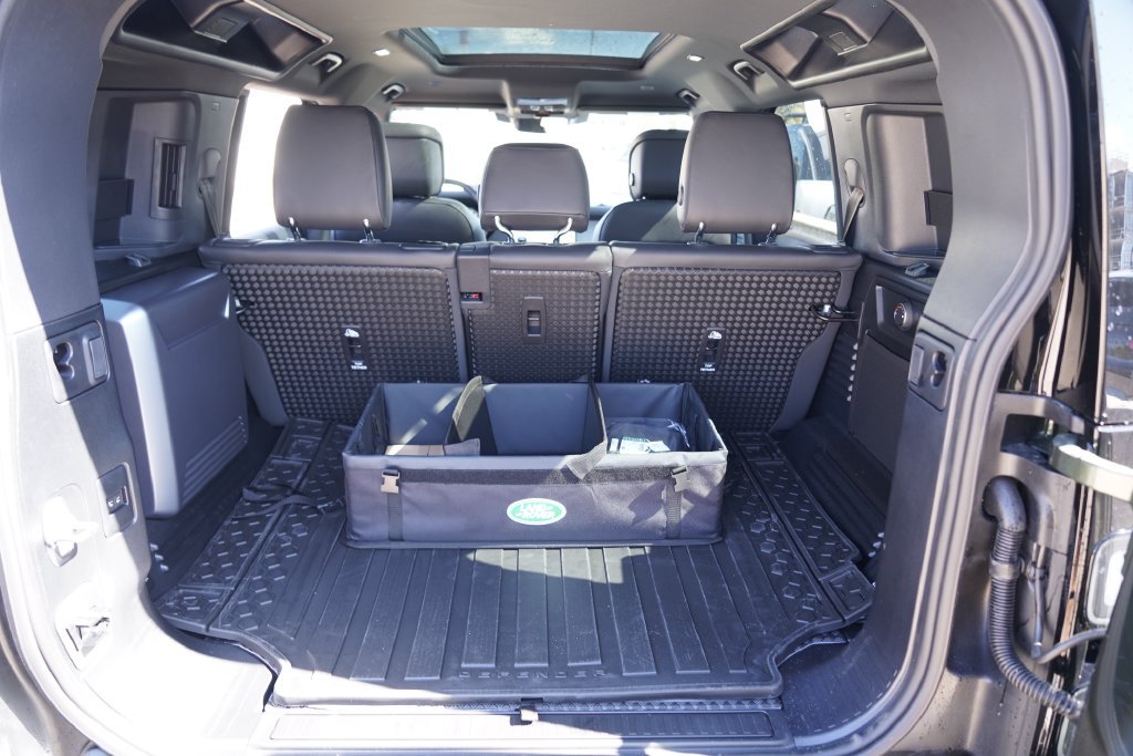 New 2026 Woolstone Green Land Rover X-Dynamic SE image 26