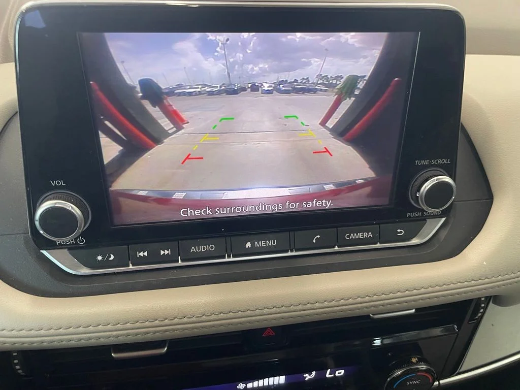Used 2022 Red Nissan SV image 8